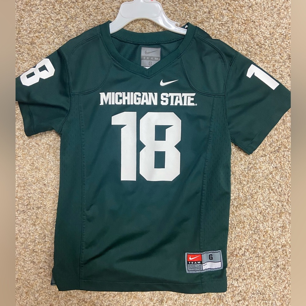 Michigan state jersey for boys, size 6